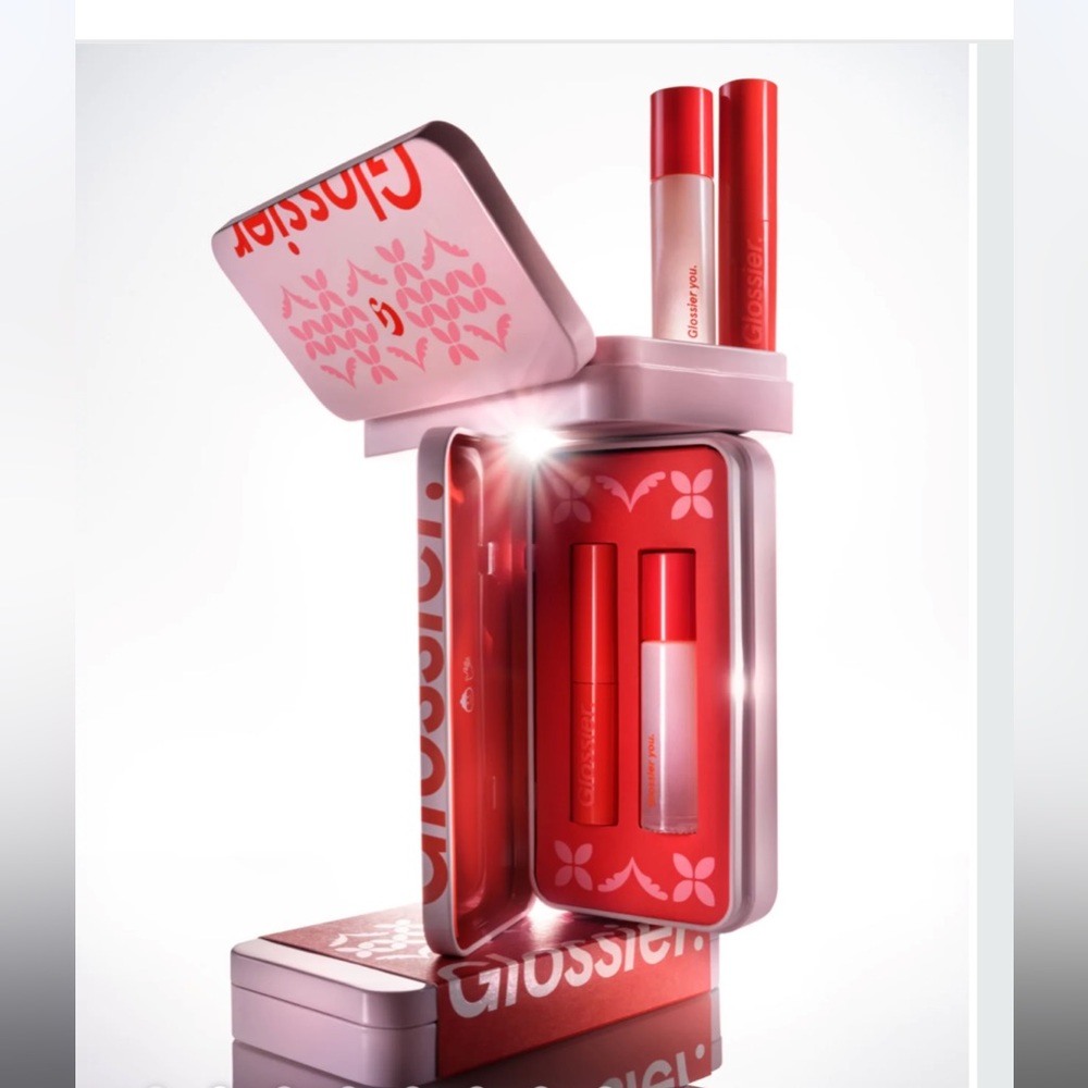 Glossier the touch up kit holiday set *sold out online*